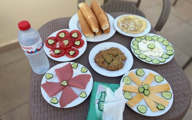 Premier Pyramids Inn