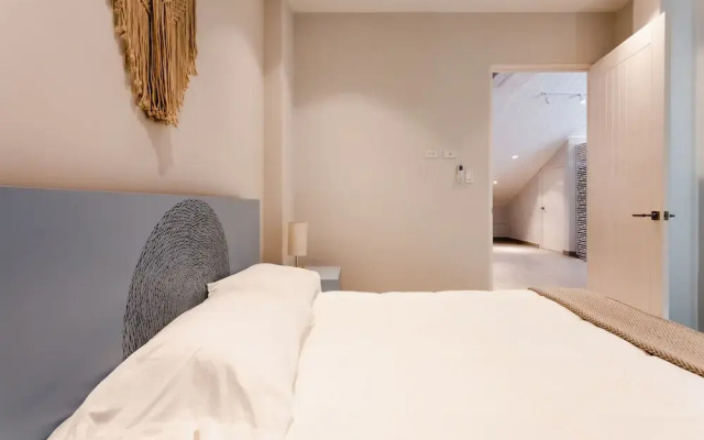w Glorious 1BR w Balcony in Panama