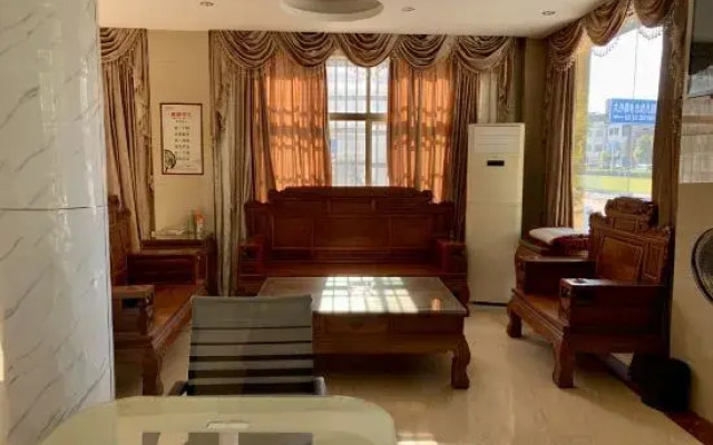 Rongcheng Business Hotel