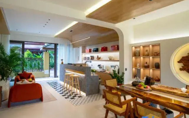 Mangshi Wanfeng Garden Villa Homestay (Dai Ancient Town Branch)