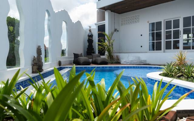 Santorini Luxury Villa