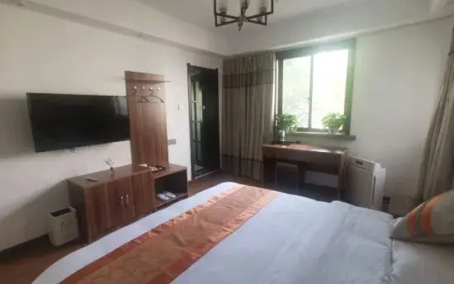 Jinting Laohe Jibanyuewan Homestay