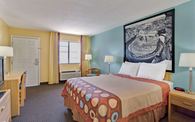 Super 8 by Wyndham Irving/DFW Apt/North