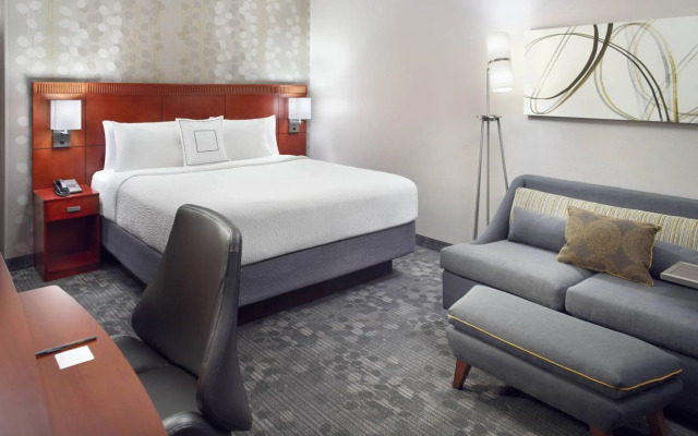 Courtyard by Marriott Charlotte Southpark