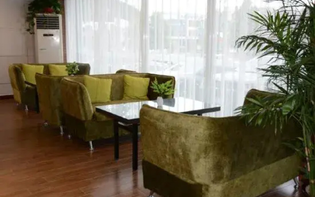 Urban 118 Chain Hotel (Linyi Yingbin Avenue Branch)