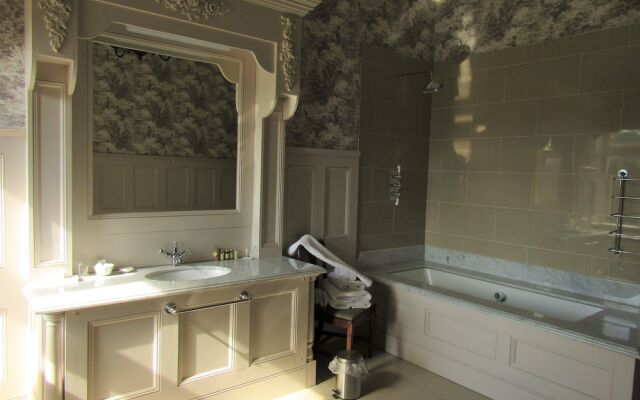 Rossington Hall