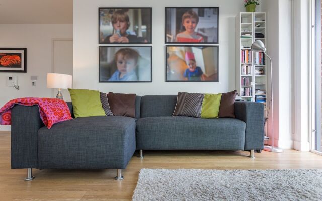 East London Apartment With London Views