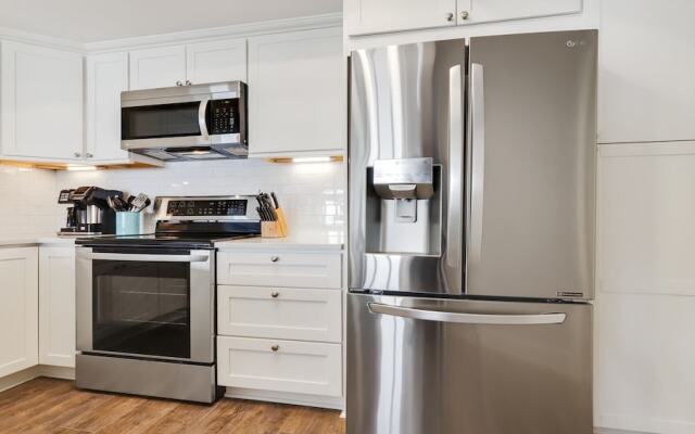 3506 Windsor 2 Bedroom Condo