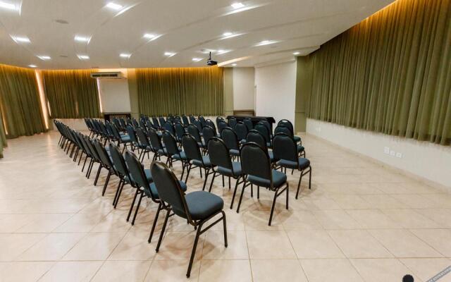 Tonello Business Hotel