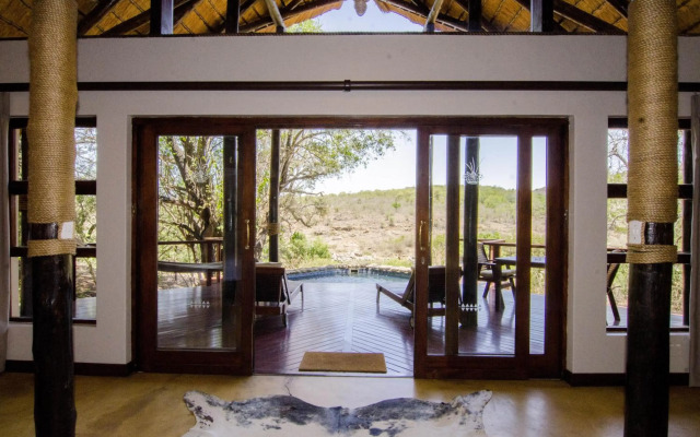 Amakhosi Safari Lodge and SPA