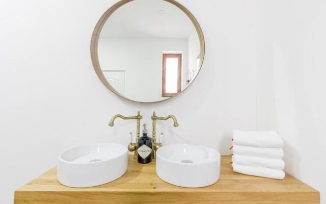 City Chic 3 Bedroom Apartment