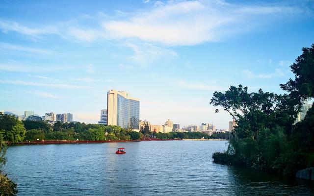 Fuzhou Lakeside Hotel