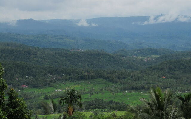 KARANG SARI Guesthouse & Restaurant