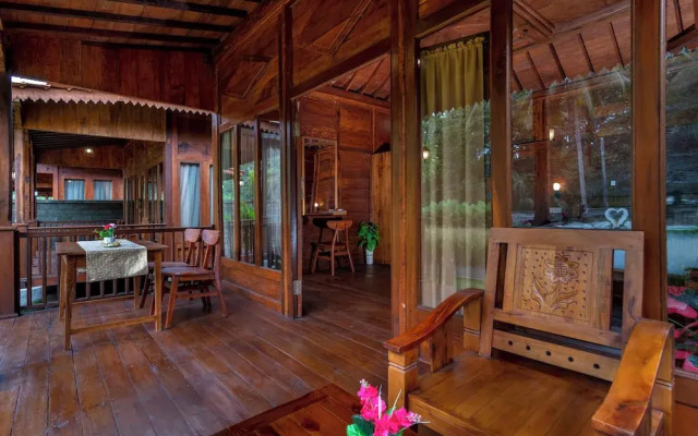 Uma Ulun Dugul by Uniquecations