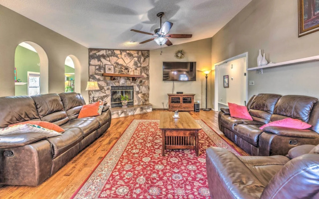 Cloudcroft Escape w/ Forest Views!