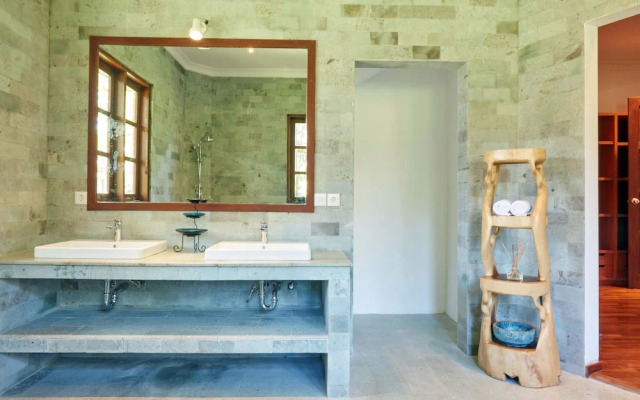 Blue Bamboo Villas