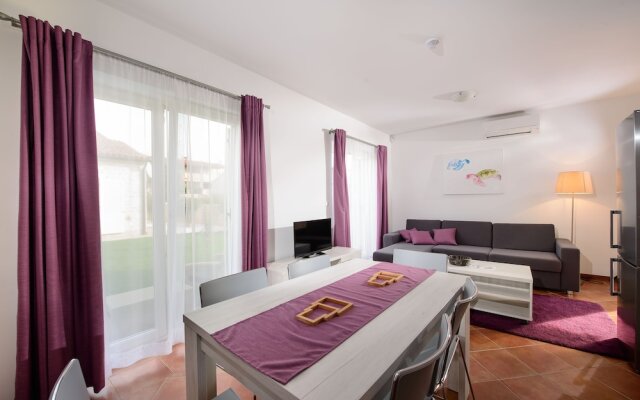 Plavo Nebo Lavanda Apartments