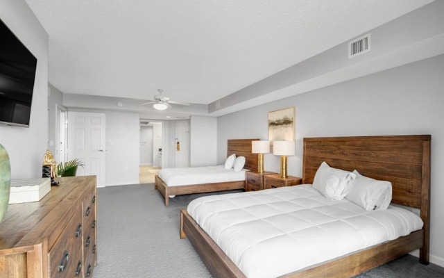 Yacht Club Villas 2-902