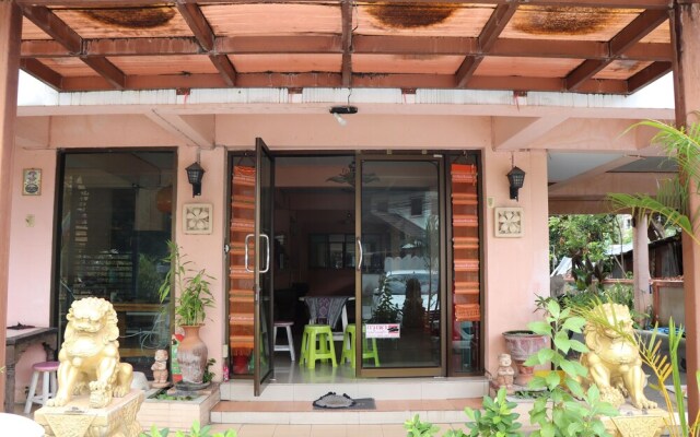Tipsiri Place by OYO Rooms