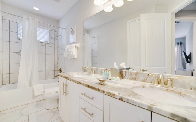 Burma Villa Reunion 3