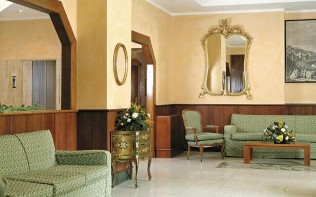 American Hotel