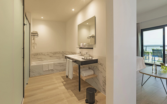 Отель Cabogata Beach