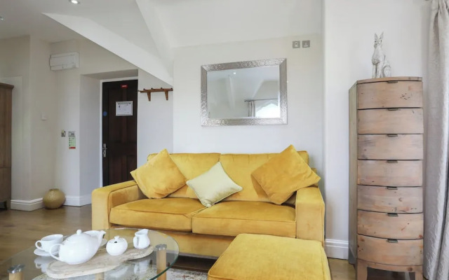 Harlech Apartments - Gwern