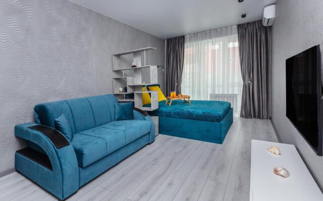 Orange Apart Alpine Quarter