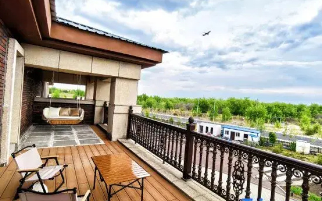 Orange Persimmon Plain Homestay