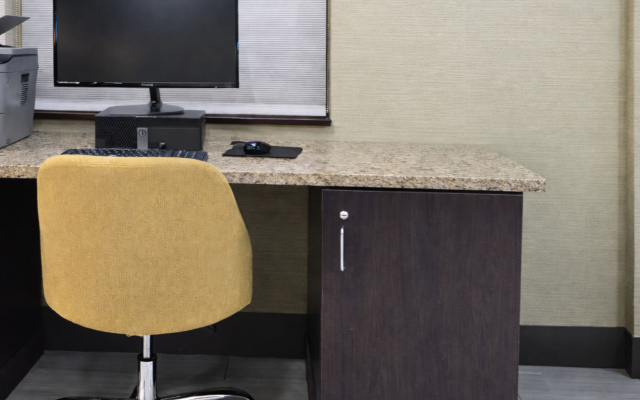 Holiday Inn Express Hotel & Suites St. Paul-Woodbury by IHG