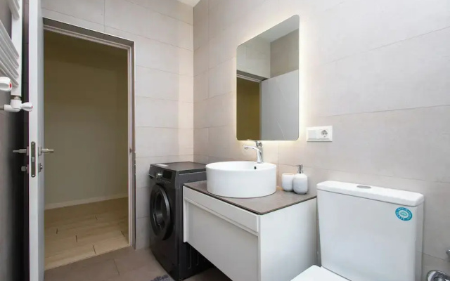 Apartment by Luxe Group PU514