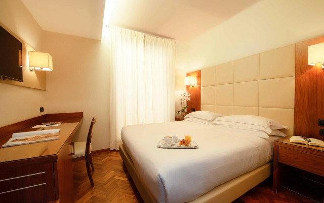 Fenice Milano Hotel