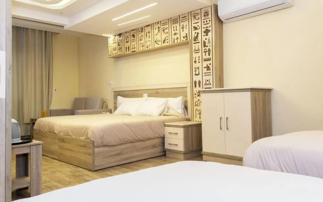 Hassan Pyramids Hotel