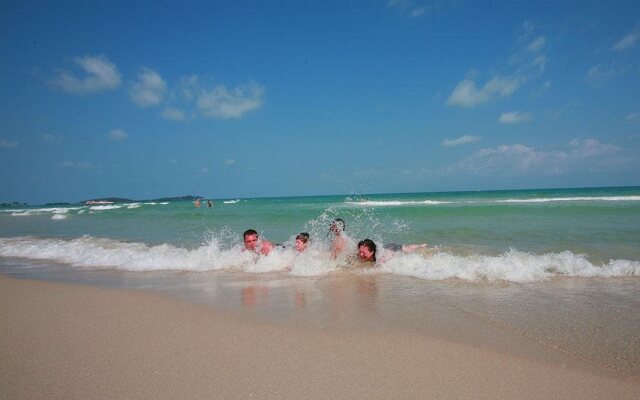 Chaweng Cove Beach Resort