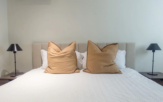 Shalom Residences By YellowKey