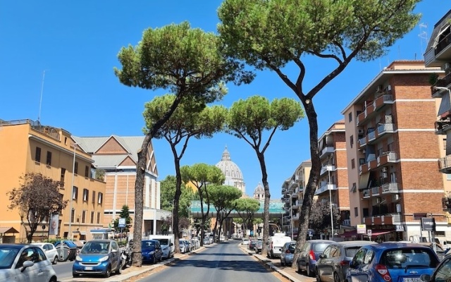 Luxury Vatican Stay w/ Private Driver + Free Airport Transfers