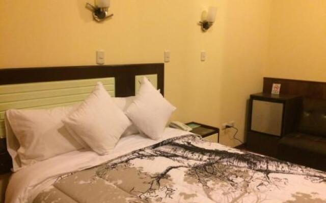 Hotel Tambo Real