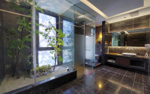 Elysees Motel