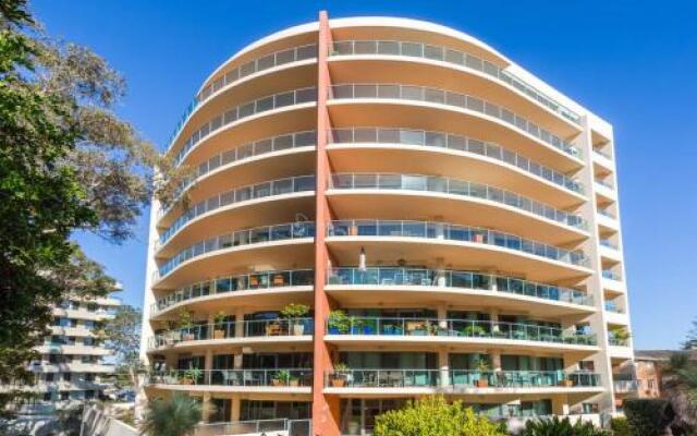 Le Point 702 - Luxury And Views!