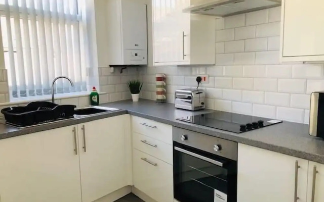 Townhouse @ 51 Balfour St -stoke