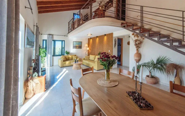 Villa Chloe With Private Pool