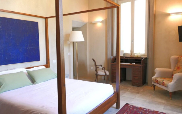 White Lilac romantic B&B adults only