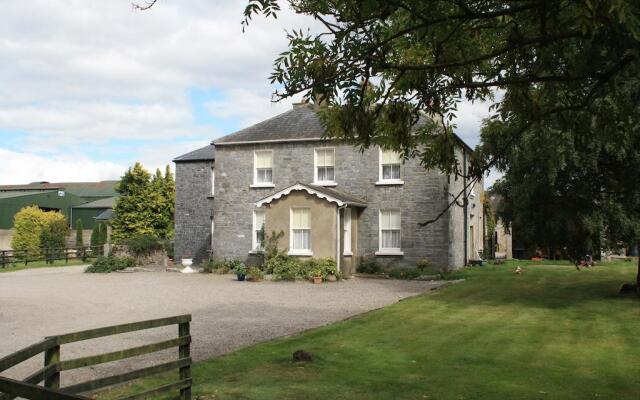Moate Lodge