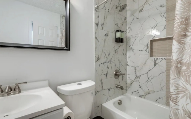 Modern Home w/ Yard Near ATL Attractions!