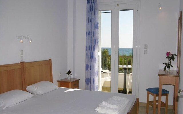Vrachos Beach Hotel