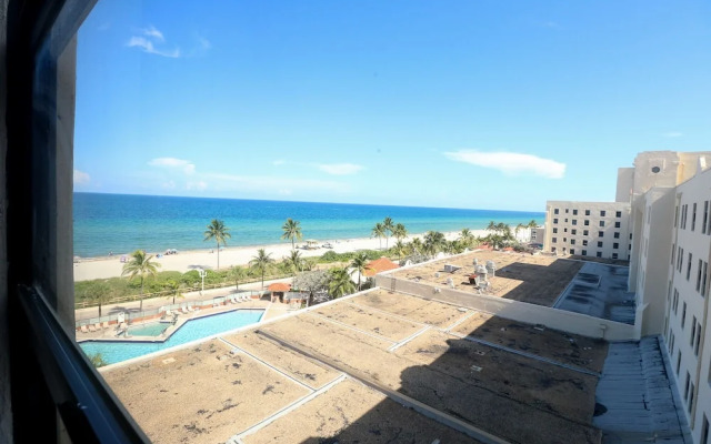 786 Partial Ocean Hollywood Beach