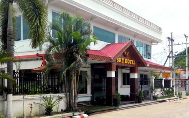Sky Hotel Hlaing Thar Yar Yangon