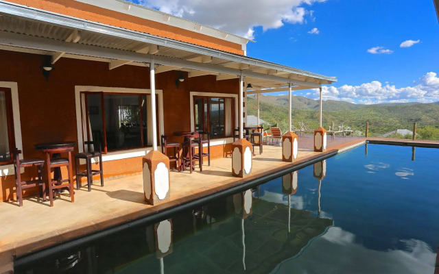 River Crossing Lodge