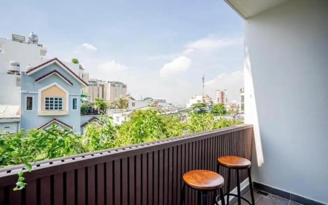 RedDoorz @ Phan Huy Ich Street