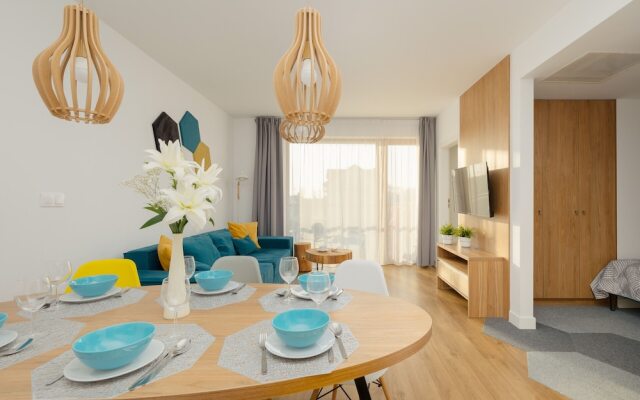 Marynarska Modern Apartment by Renters
